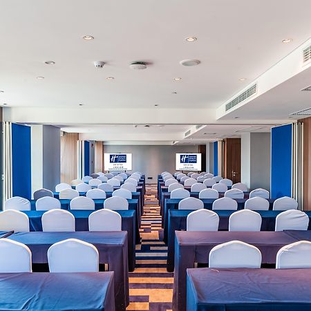 Holiday Inn Express Shanghai Baoyang By Ihg Exterior photo