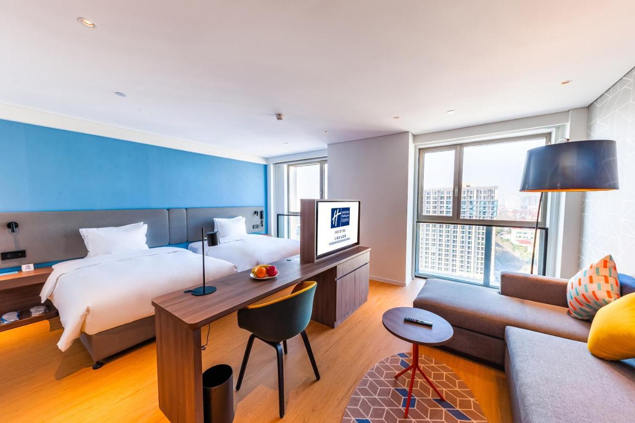 Holiday Inn Express Shanghai Baoyang By Ihg Exterior photo