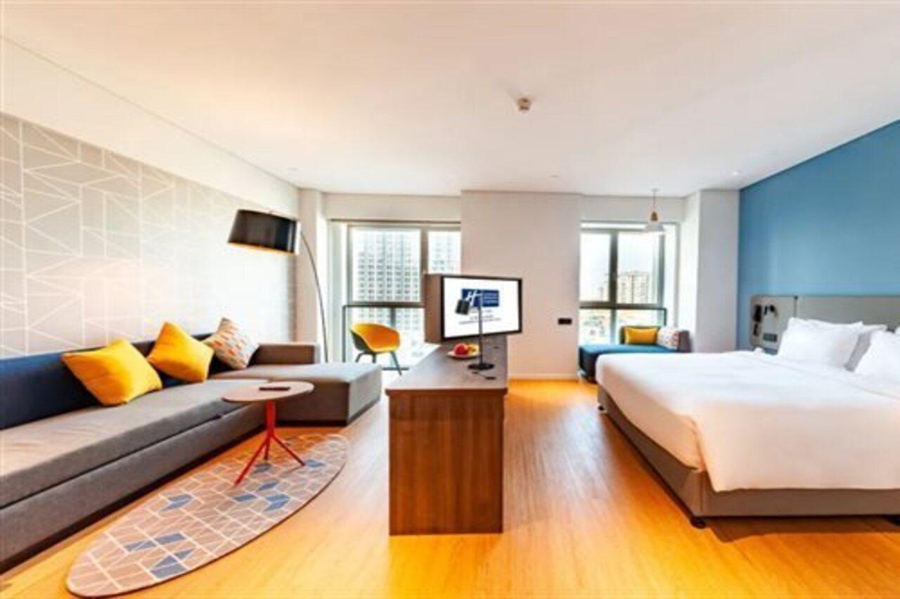 Holiday Inn Express Shanghai Baoyang By Ihg Exterior photo